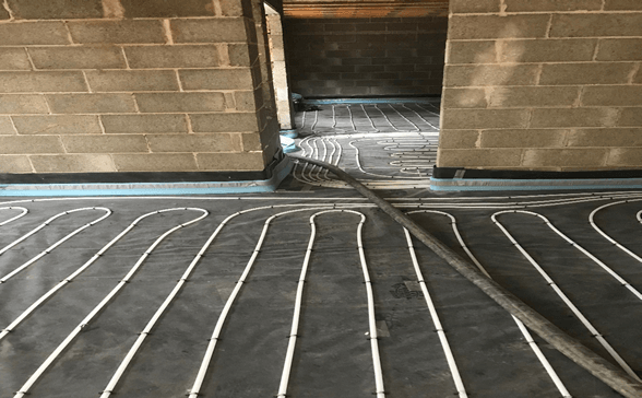 Applying-liquid-screed-over-insulation