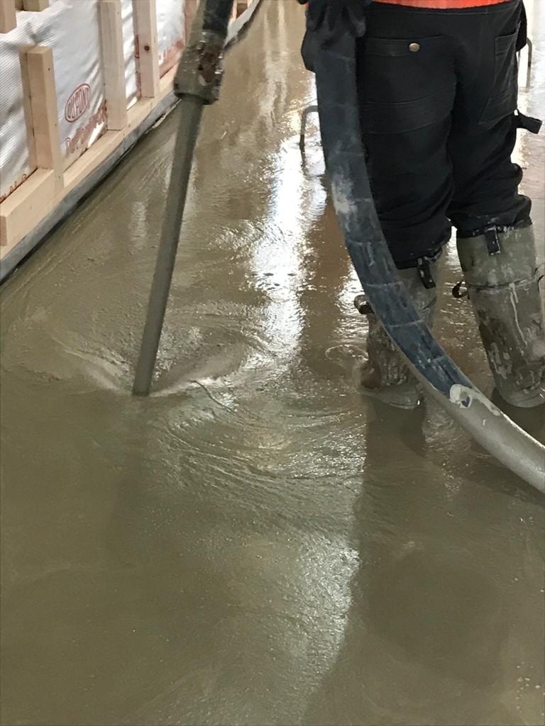 liquid floor screed